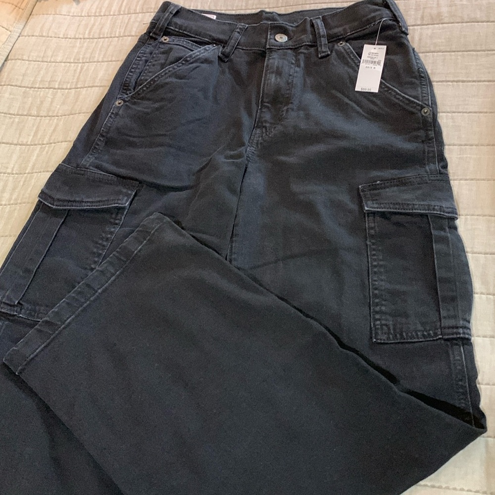 GAP Women’s Relaxed Jeans NWT- Black